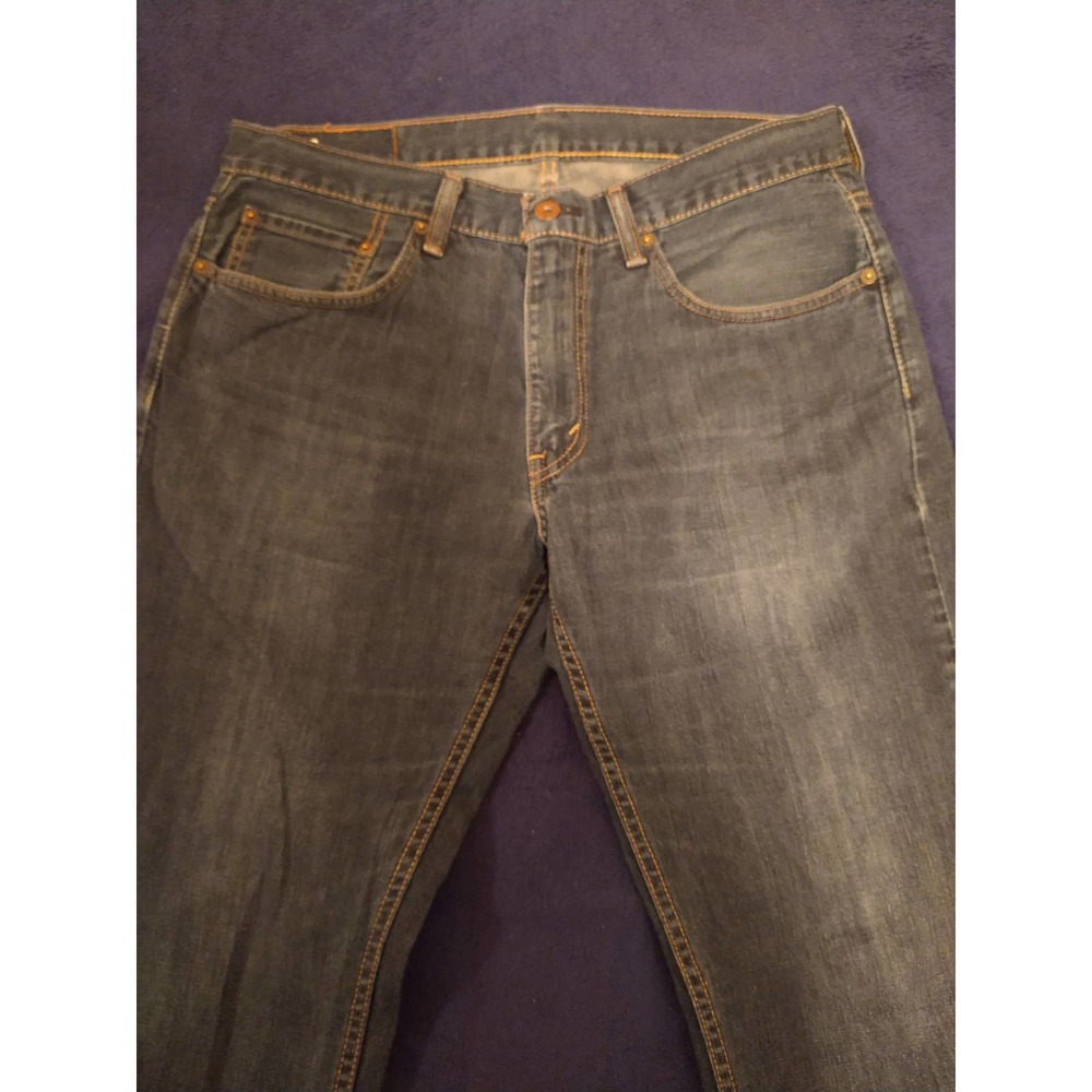Levi Strauss & Co 559 Jeans
